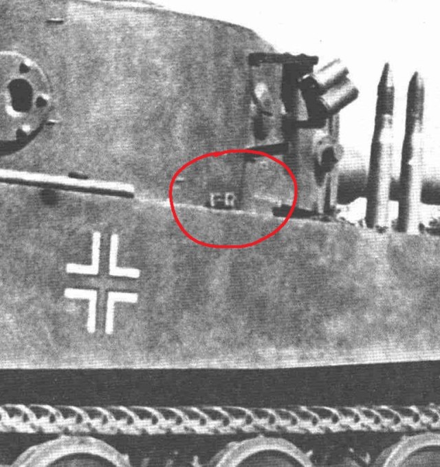 Initial Production Pz VI Tiger I_04_1.jpg